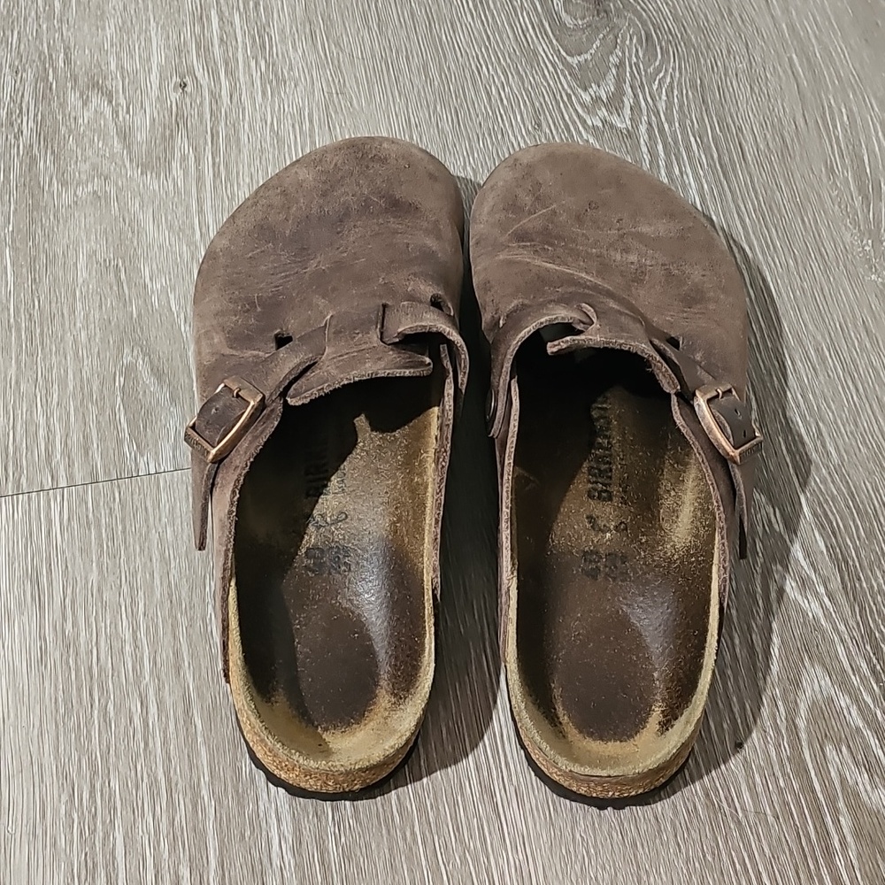 Birkenstock Oiled Leather Clogs - Picture 3 of 5